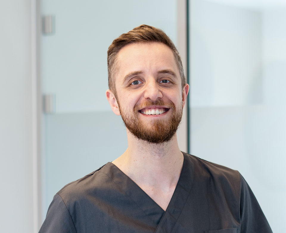 Unser Oralchirurg Ilya Friesen